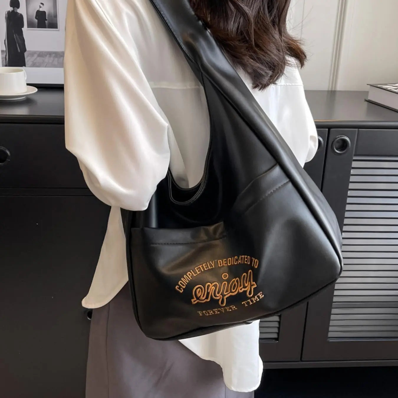 Summer 2024 Trendy Solid Color Large Capacity Tote Bag for Women for Gift, Retro Everyday Designer PU Leather Snap Handbag, Casual Back to School Shoulder Bag